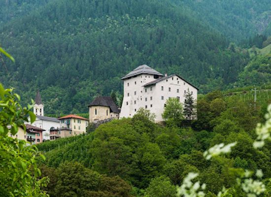 italy/val-di-non/attraction/castel-caldes