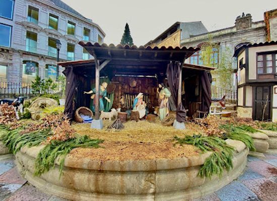 spain/asturias/attraction/plaza-de-la-catedral