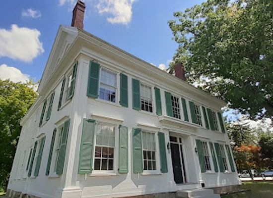 maine/brunswick/attraction/harriet-beecher-stowe-house