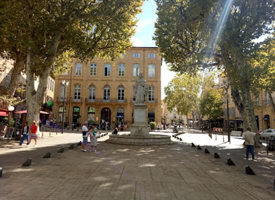 france/aix-en-provence/quartier-sextius-mirabeau/attraction/fontaine-du-roi-rene