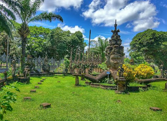 laos/xaisomboun-province/attraction/buddha-park-wat-xieng-khouane-luang
