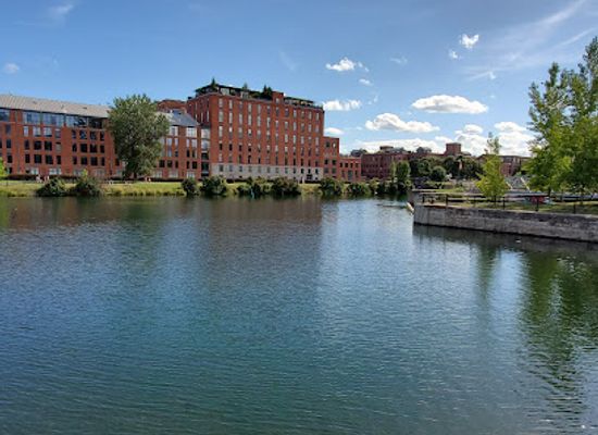 canada/montreal/griffintown/attraction/des-bassins-place-lachine-canal-national-historic-site
