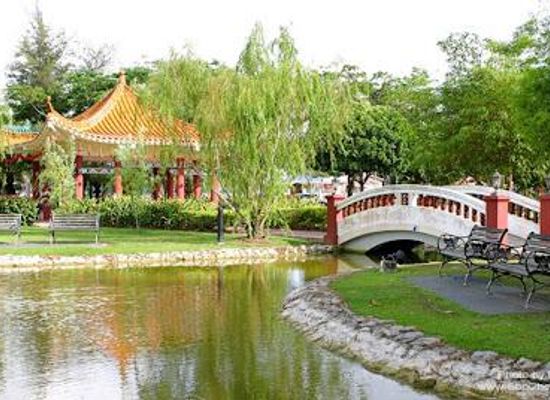 brunei/kuala-belait/attraction/miri-city-fan-recreation-park