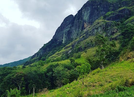 sri-lanka/badulla-district/attraction/kalugala-gerandi-ella-waterfall