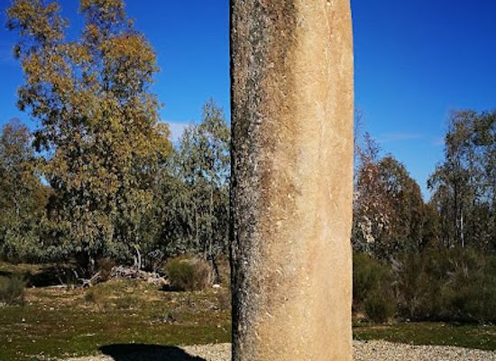 portugal/estremadura/attraction/menhir-von-cabezo