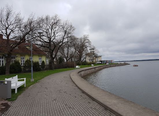 estonia/haapsalu-castle/attraction/tsaikovski-pink