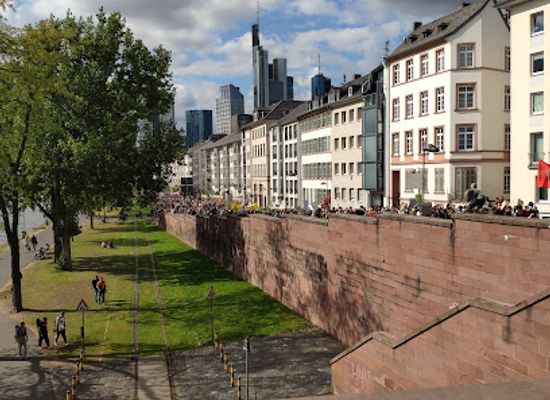germany/frankfurt/westend/attraction/nizza
