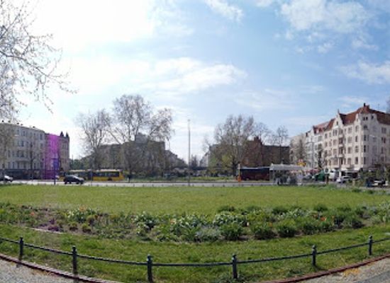 germany/berlin/charlottenburg/attraction/eingangshauschen