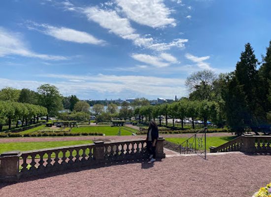 finland/uusimaa/attraction/kullervo-addresses-his-sword-sculpture