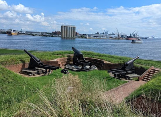 maryland/baltimore/attraction/fort-mchenry-national-monument-and-historic-shrine
