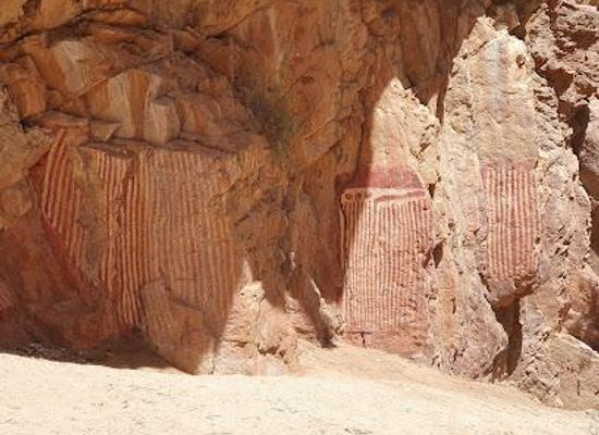australia/alice-springs/attraction/emily-and-jessie-gaps-nature-park