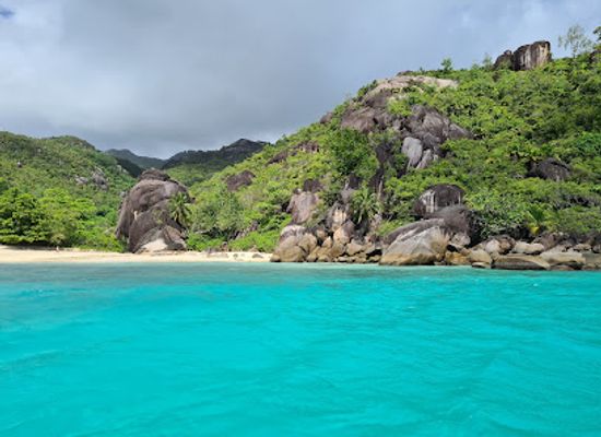 seychelles/mahe-island/attraction/baie-ternay-marine-national-park