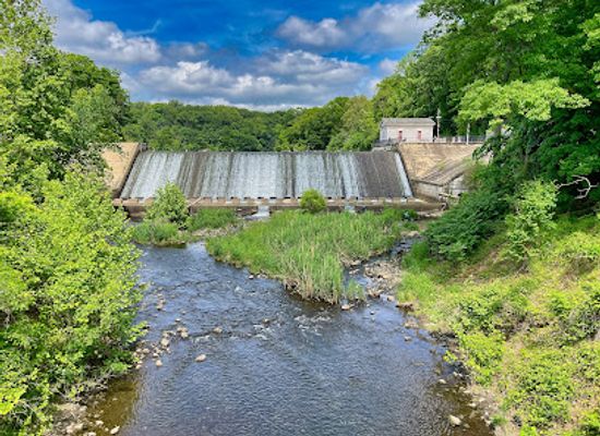 maryland/towson/attraction/lake-roland-park