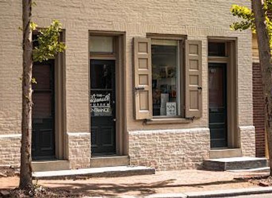 pennsylvania/lancaster/attraction/the-demuth-museum