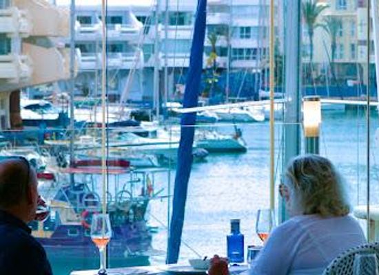 spain/malaga/attraction/puerto-marina-benalmadena-official