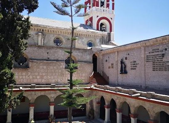 peru/arequipa/attraction/monasterio-y-museo-de-la-recoleta