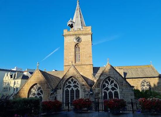 guernsey/st-saviour/attraction/town-church-st-peter-port