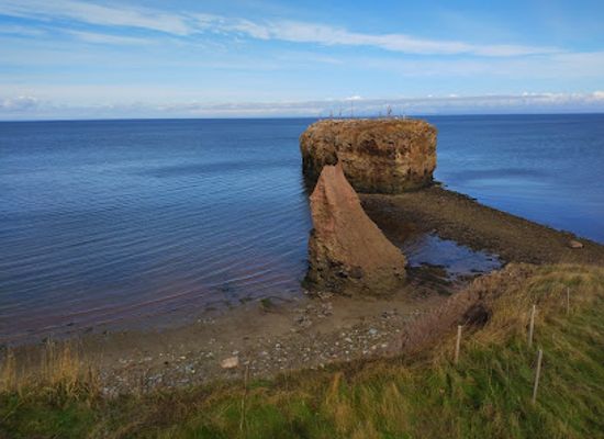 canada/acadian-peninsula/attraction/pokeshaw-rock