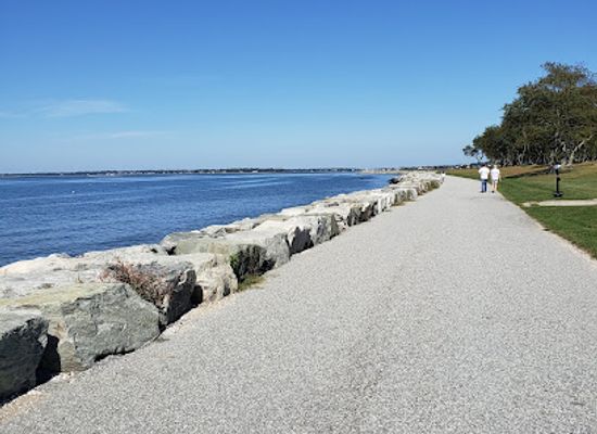 rhode-island/bristol-county/attraction/colt-state-park