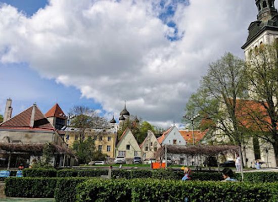 estonia/tallinn-old-town/attraction/harju-street-park