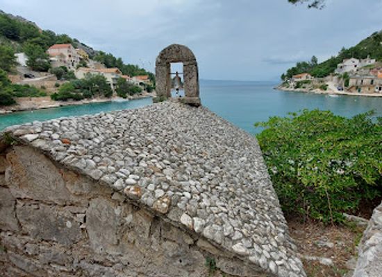 croatia/hvar-island/attraction/uvala-prapatna
