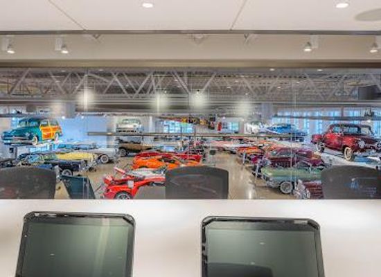 wisconsin/appleton/attraction/the-automobile-gallery-event-center
