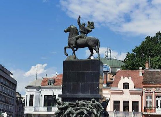 serbia/nis/attraction/king-milan-square