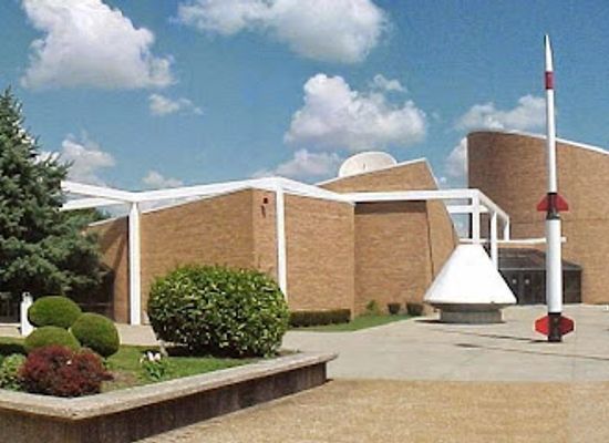 illinois/prairie-state/attraction/cernan-earth-space-center