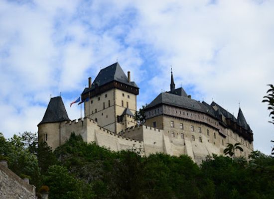czechia/beskydy-mountains/attraction/karlstejn-castle