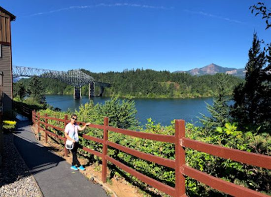 oregon/hood-river-county/attraction/bridge-of-the-gods-mural