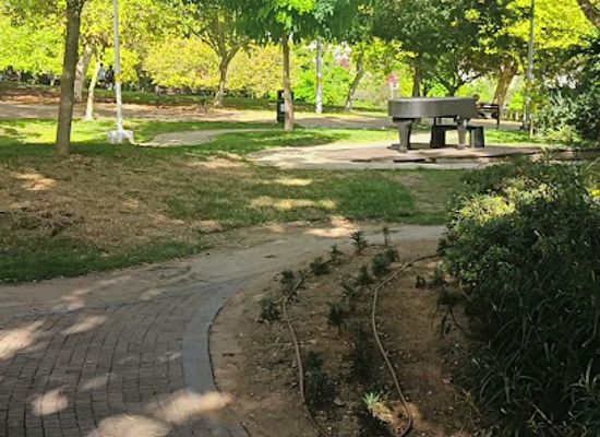 israel/ramat-gan/attraction/piano-stage