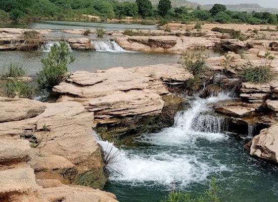 pakistan/lasbela/attraction/thado-waterfall-picnic