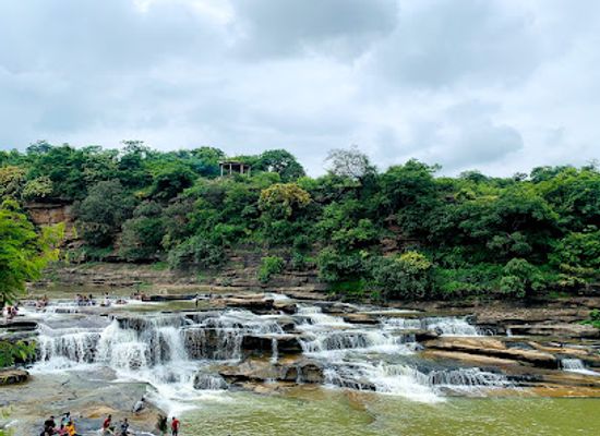 india/uttar-pradesh/attraction/lakhaniya-hills-waterfall