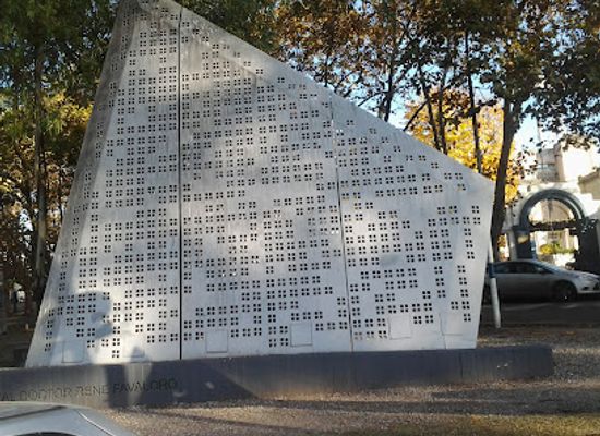 argentina/la-plata/attraction/dr-rene-favaloro-memorial