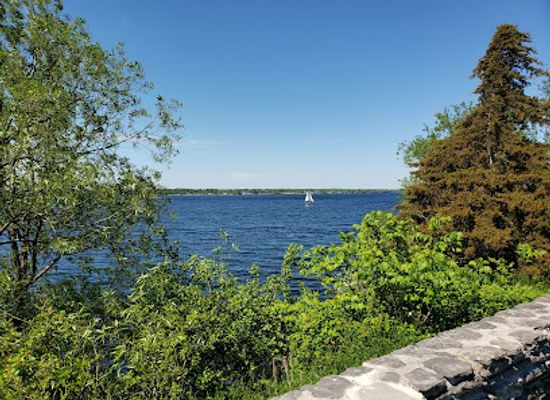 new-york/thousand-islands/attraction/sackets-harbor-battlefield