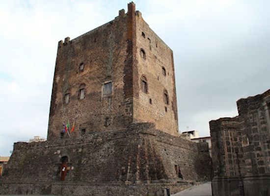 italy/sicily/attraction/adrano-castle