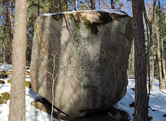 finland/varsinais-suomi-southwest-finland/attraction/paavo-s-stone
