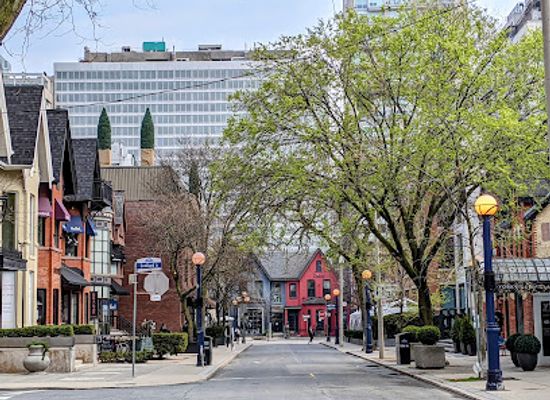 canada/golden-horseshoe/attraction/village-of-yorkville-park