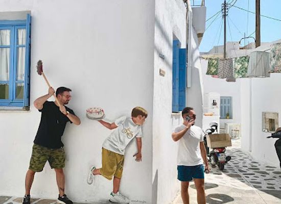 greece/naxos/attraction/kid-with-the-cake-michael-tsinoglou