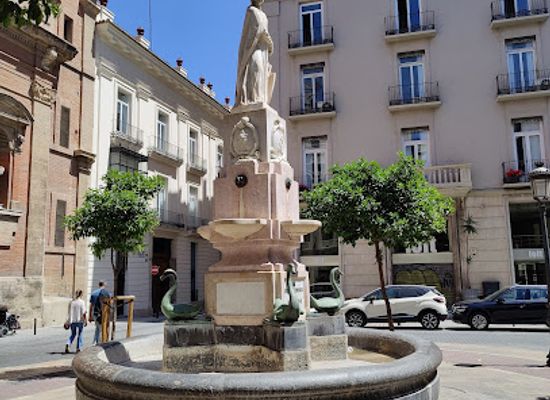 spain/valencian-community/attraction/fuente-de-los-patos