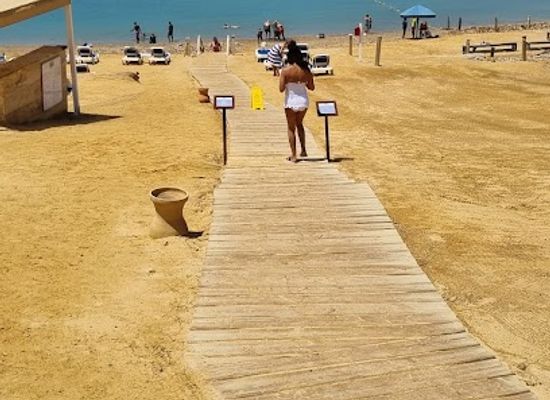 jordan/balqa-highlands/attraction/playa-del-mar-muerto-hotel-holiday-inn