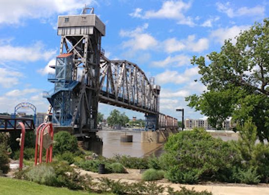arkansas/pinnacle-mountain-state-park/attraction/arkansas-inland-maritime-museum