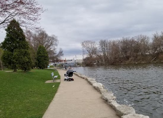wisconsin/fox-river-valley/attraction/voyageur-park