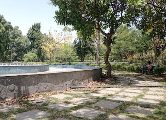 india/jaipur/attraction/dolphin-fountain