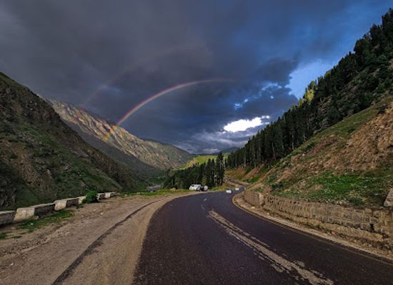 pakistan/hunza-valley/attraction/kiswah-waterfall