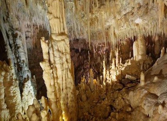 italy/apulia/attraction/castellana-grotte