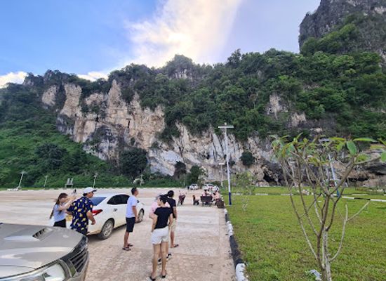 laos/xiangkhoang-province/attraction/tchao-anouvong-cave