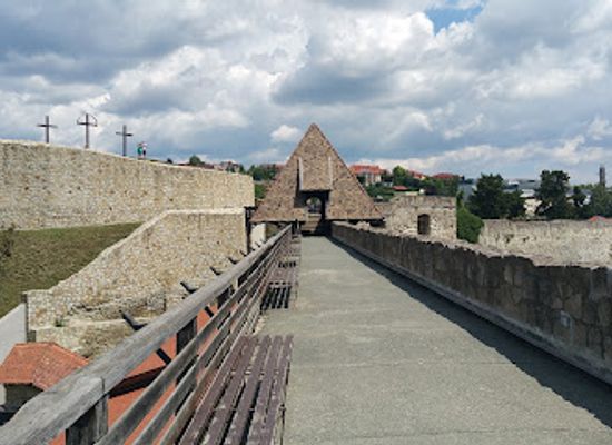 hungary/eger/attraction/fair-bastion