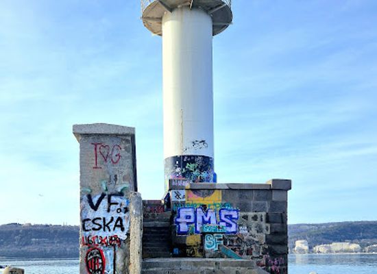 bulgaria/varna/briz/attraction/malkiyat-far