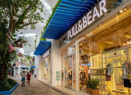 mexico/riviera-maya/attraction/paseo-del-carmen-shopping-mall